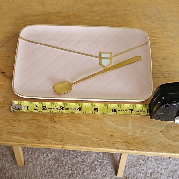 NWOT Pink ceramic coffee mug in the shape of a handbag with gold trim - Picture 8 of 9